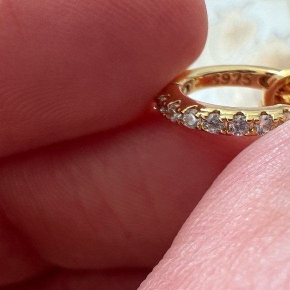 New 18k Gold Plated Diamond Hoop Earrings Teal Heart - Picture 7 of 8